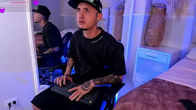 ReyBigx online show from February 24, 4:35 am