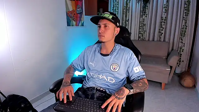 ReyBigx online show from February 21, 4:02 am