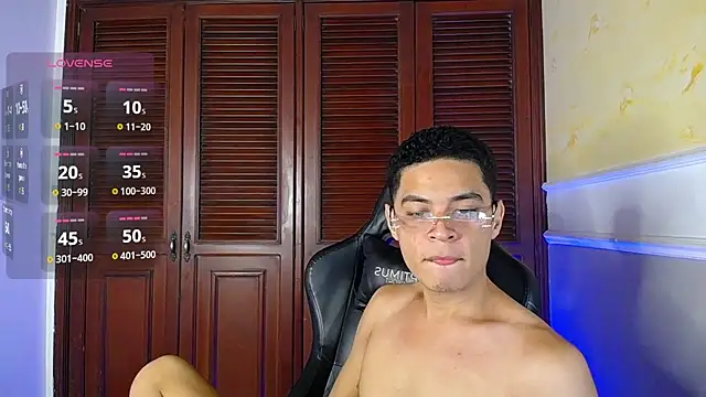 Snapshot of edy_play chatting on October 4, 5:34 am edy play online show from October 4, 5:34 am