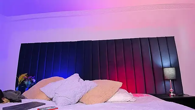 dominik thompson777 online show from October 15, 8:33 am