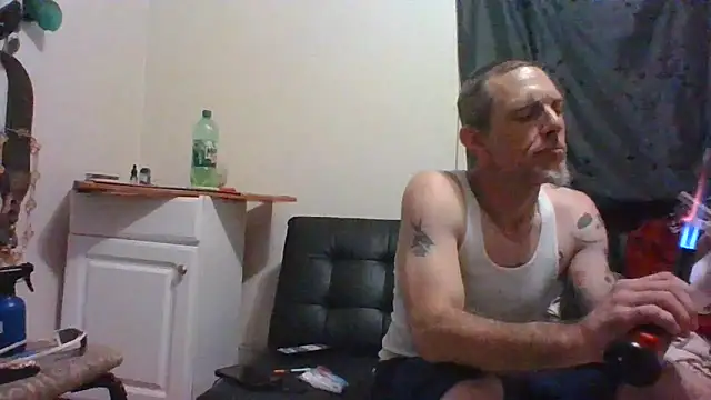 jarjar83 online show from October 24, 7:43 am