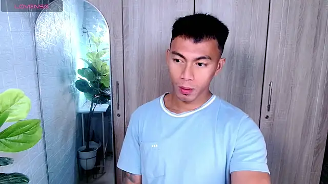 PinooyMilker online show from March 27, 6:09 pm