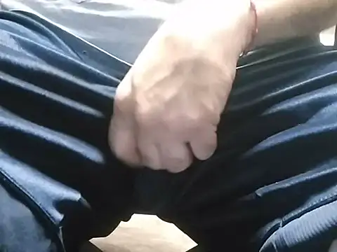 BabyBearMilk online show from April 7, 6:19 pm