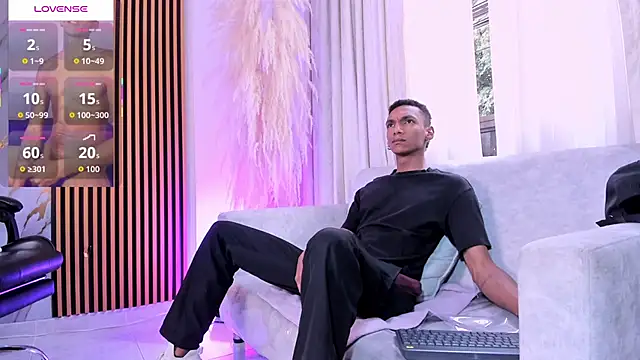 JulienSaint online show from October 7, 12:09 pm