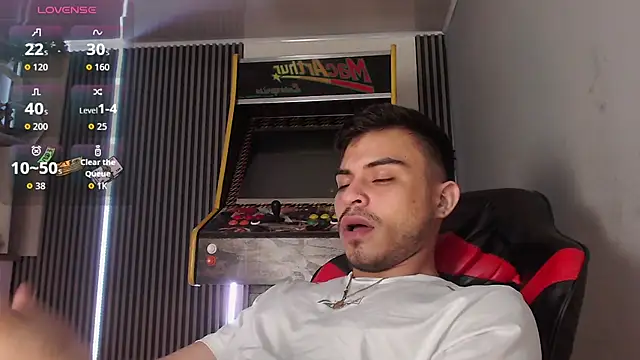 Bastian MCcormick online show from December 1, 1:25 pm