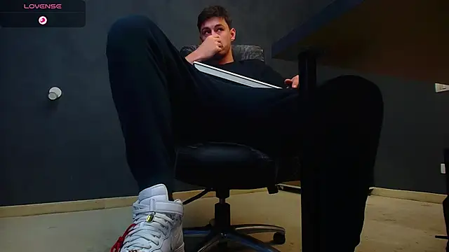 EnzoRace online show from October 11, 7:23 am