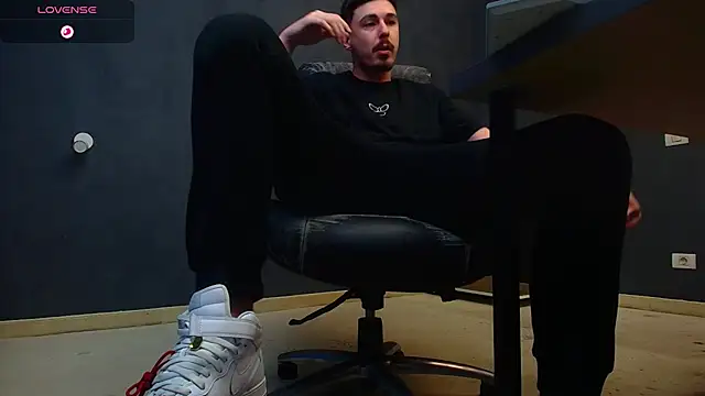 EnzoRace online show from October 18, 4:28 am