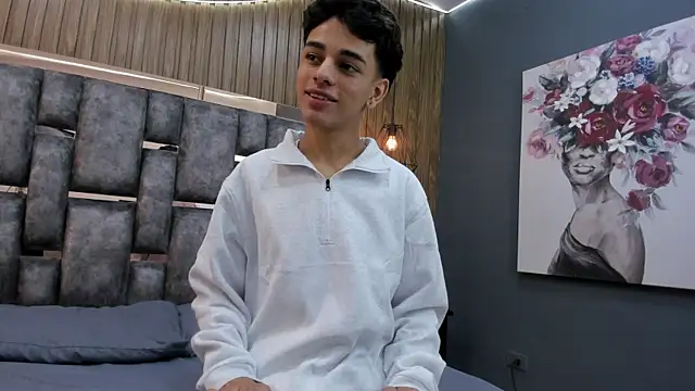 owen  johnson online show from October 25, 12:29 pm