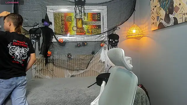 nathanclay online show from October 18, 3:33 am