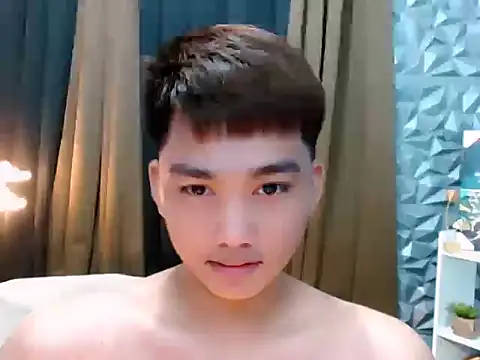 Snapshot of Mister_officer69 chatting on September 10, 3:27 am Mister officer69 online show from September 10, 3:27 am