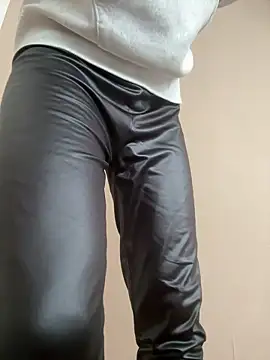 iikangi online show from February 25, 3:18 am