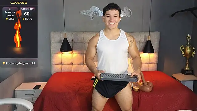 Snapshot of Horny_nick18 chatting on October 3, 1:16 pm Horny nick18 online show from October 3, 1:16 pm