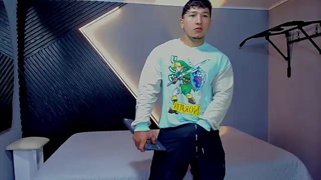 Horny nick18 online show from April 6, 1:34 pm