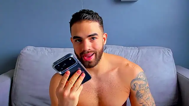 Paul Phoenix online show from October 15, 7:10 pm