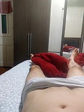 Snapshot of Gustavo198045 chatting on September 19, 1:28 am Gustavo198045 online show from September 19, 1:28 am