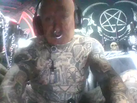Snapshot of object857 chatting on September 23, 9:47 pm object857 online show from September 23, 9:47 pm