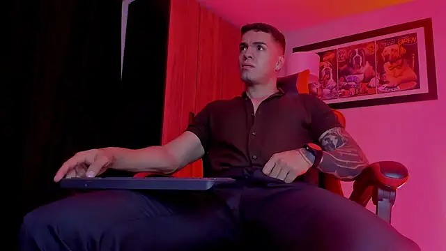 ALPHA DOMINUS  online show from February 8, 3:56 am