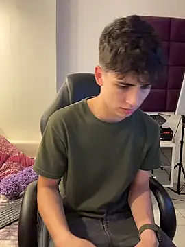 AdrianRinaldi online show from December 1, 8:12 pm