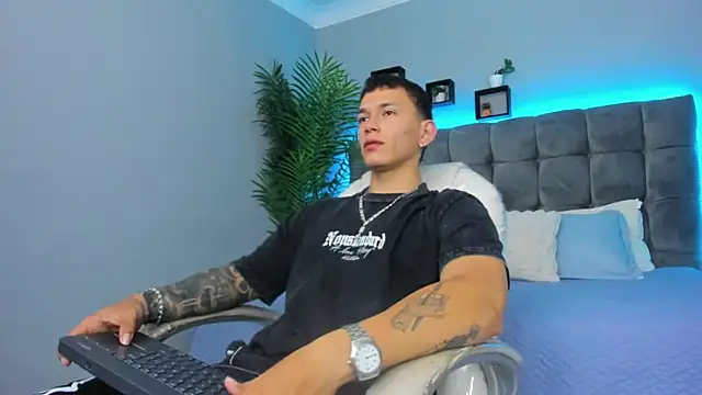 Thomas moon online show from February 27, 1:44 pm