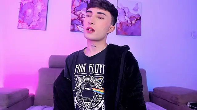 SebastianHilton online show from March 5, 2:13 pm