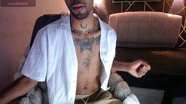 LickMyInk online show from April 12, 5:31 am