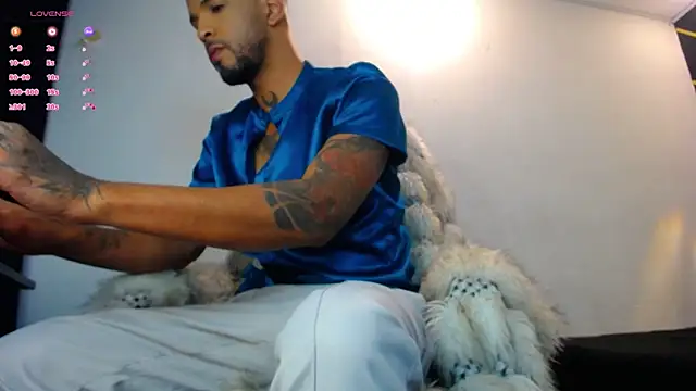 LickMyInk online show from October 17, 3:43 am