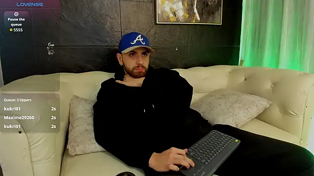 Maximo Wolff online show from November 10, 2:38 am