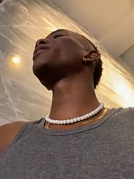 Brycce santos online show from April 24, 11:51 pm