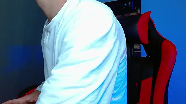 alexgiraldo   online show from April 3, 11:51 am