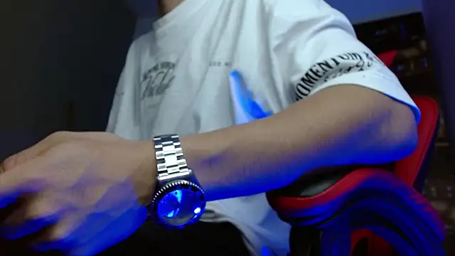 alexgiraldo   online show from April 25, 3:53 am