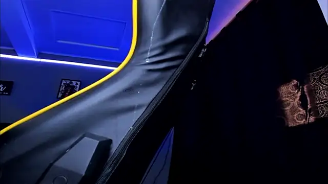 alexgiraldo   online show from October 12, 9:09 pm