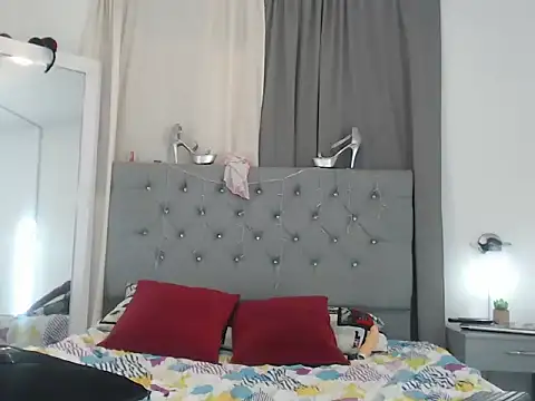 Zachary Hill online show from October 10, 8:35 pm