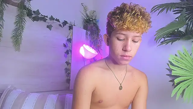 Angel superhuge online show from November 16, 9:39 pm