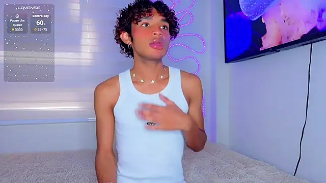 Aaron Wiinter online show from February 7, 7:08 pm