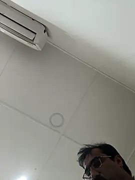 moonflower25 online show from October 17, 7:34 am