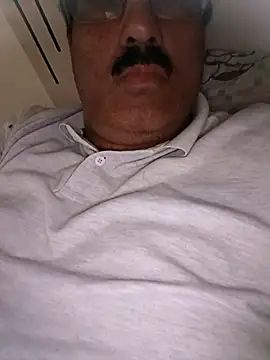 moonflower25 online show from October 9, 4:06 am