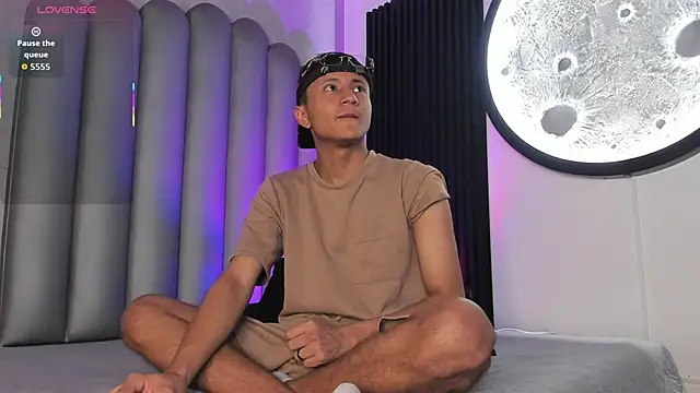  Leohot  online show from November 22, 3:50 am