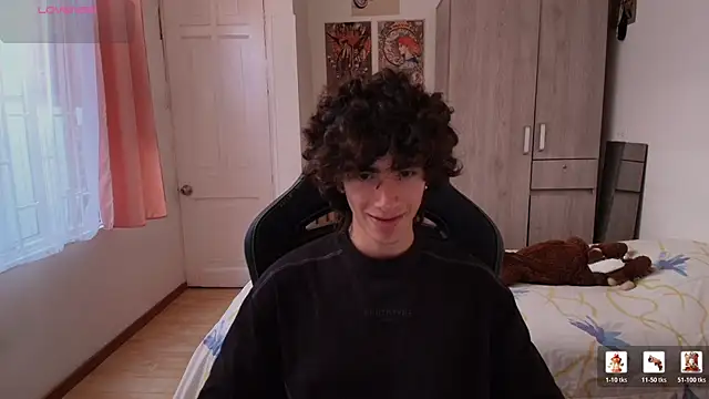 Nude Boy18 online show from January 17, 8:54 pm