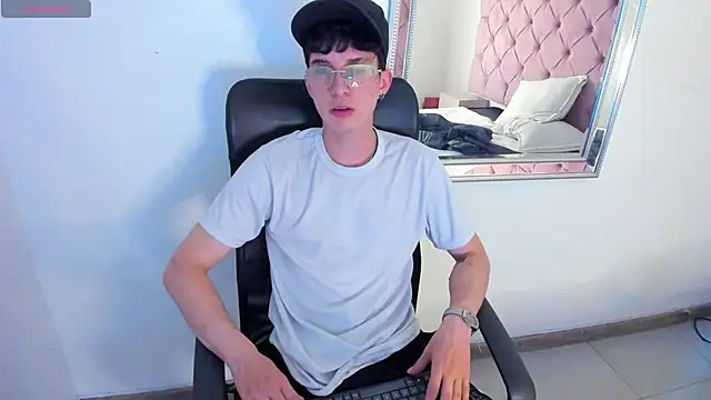 Jheampiiero online show from February 28, 10:42 pm