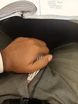 hotboy43339 online show from October 31, 6:39 am