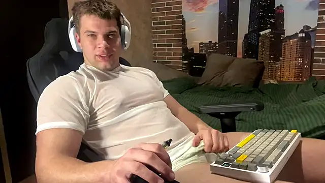 MusclePhantom online show from April 13, 9:59 pm