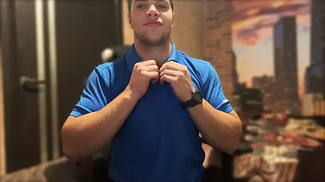 MusclePhantom online show from October 8, 8:35 pm