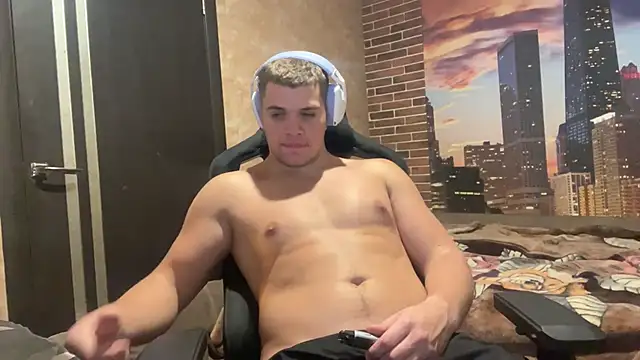 MusclePhantom online show from October 23, 8:12 pm