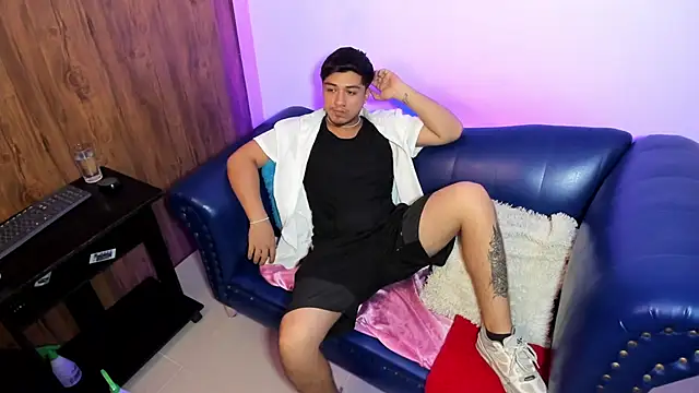 juanmechanic  online show from November 1, 2:10 pm