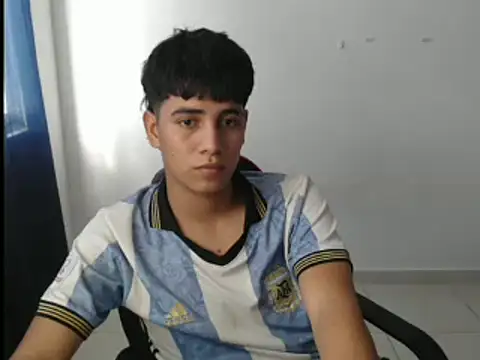Snapshot of maximo_gomez chatting on September 25, 8:41 pm maximo gomez online show from September 25, 8:41 pm