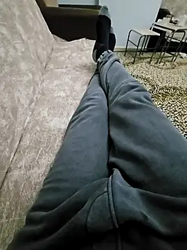 fena-sikerimmm online show from March 3, 9:10 pm