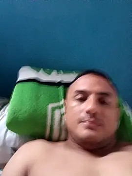 Geral Yeraldyn09 online show from September 20, 9:37 pm