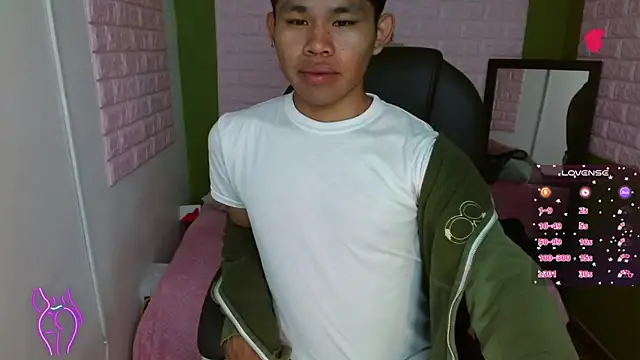 Snapshot of Tommy_cherry chatting on September 27, 3:54 pm Tommy cherry online show from September 27, 3:54 pm