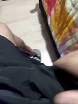 comobucetinhas online show from December 14, 12:06 am