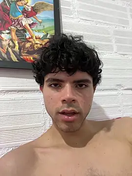 Axel-Mejia online show from October 16, 7:55 pm